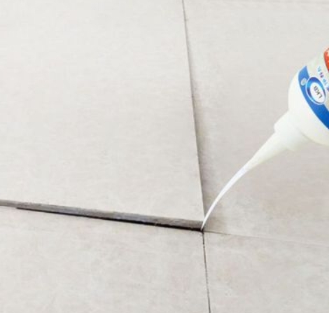 大连市瓷砖空鼓维修公司分享卫生间瓷砖脱落的原因可能有以下几点
